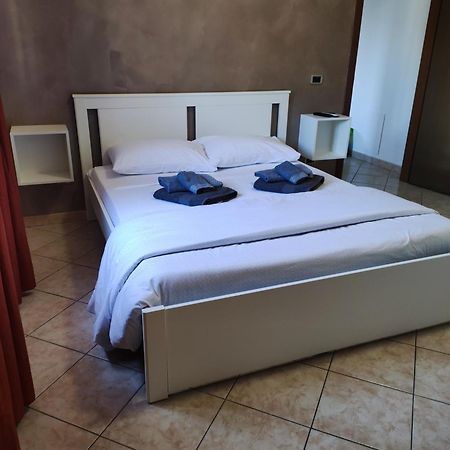 Alloggio Alfa - Central Apartment Civitavecchia Bagian luar foto