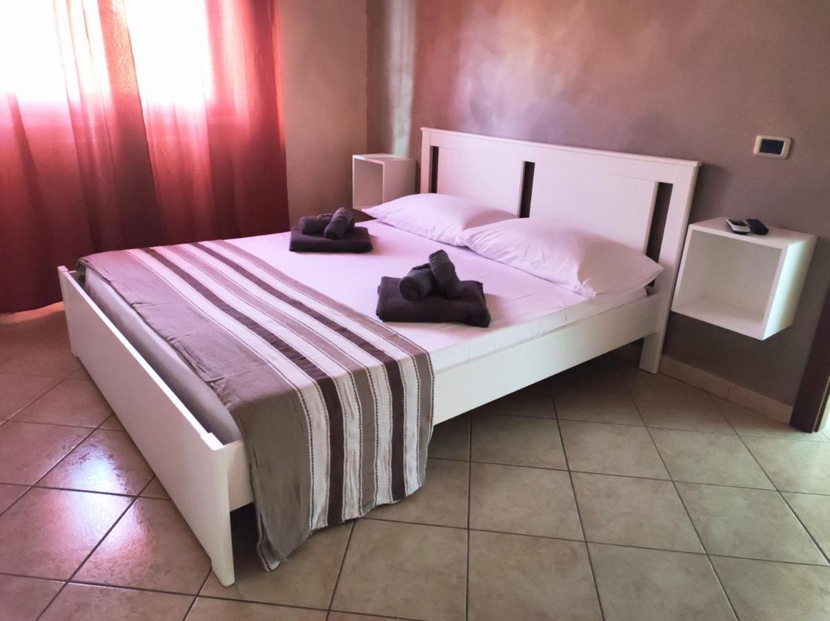 Alloggio Alfa - Central Apartment Civitavecchia Bagian luar foto