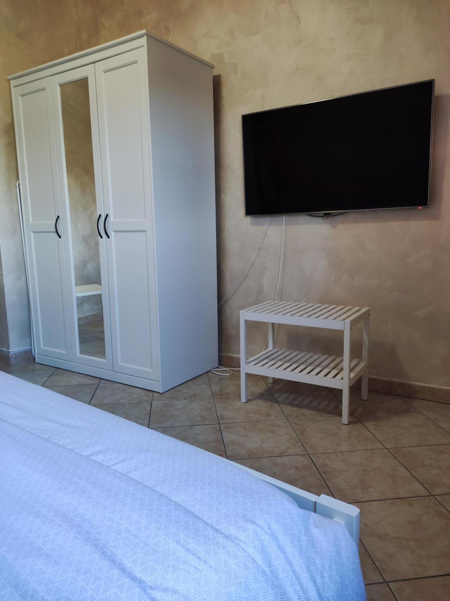Alloggio Alfa - Central Apartment Civitavecchia Bagian luar foto